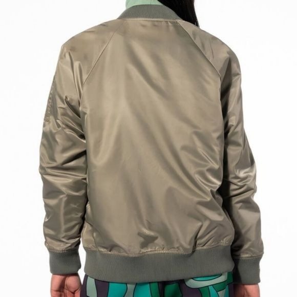 Miz Catching Flights: Olive Poncho Bomber - Picture 6 of 17